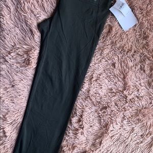 Gap Women's Black Gfast High Rise Capris